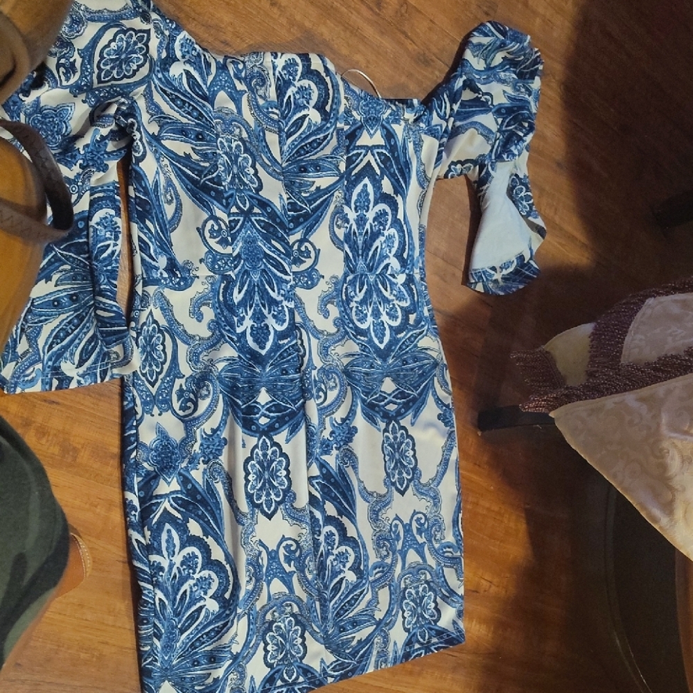 VENUS Blue and White Off-Shoulder Dress